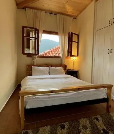 Holiday home Loukia's Place