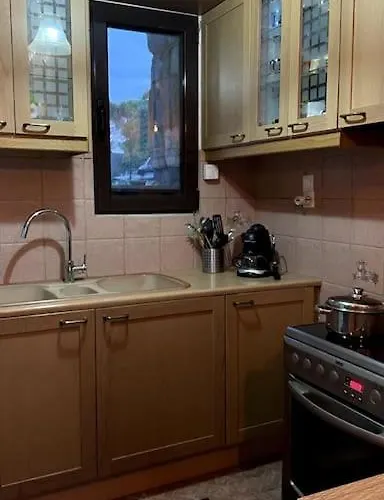 Loukia's Place ויטינה