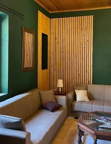 בית נופש Loukia's Place *