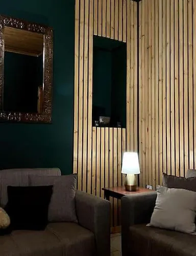 Loukia's Place ויטינה