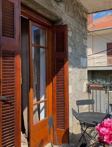 Loukia's Place בית נופש