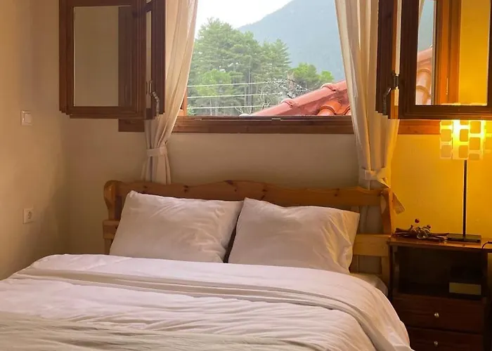 בית נופש Loukia's Place *